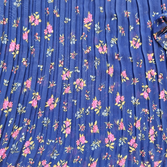 Woman Within Sheer Pleated Blouse Top Floral Print Navy Blue Pink Plus Large 18 - Picture 8 of 16